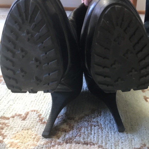 Two Pair of Guess Tall Boots - Size 6.5 - Picture 11 of 14